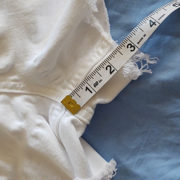 Calvin Klein City Shorts White Denim Cut Offs Size 6 - Set Of 2 - Priced To Sell - Picture 4 of 5